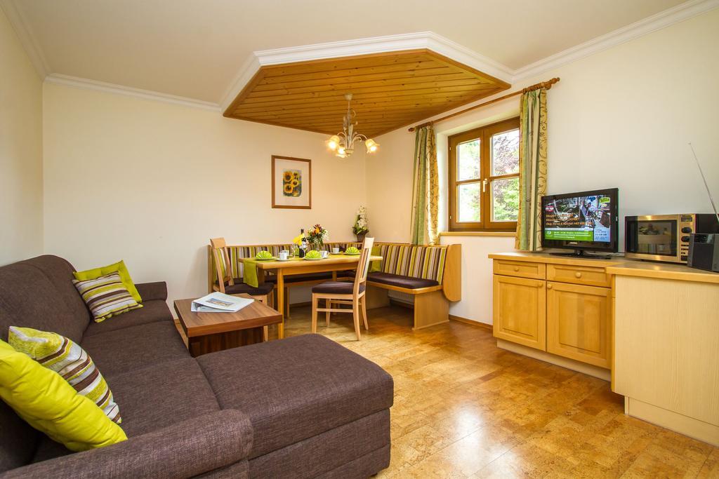Ferienhaus Niedermoser Leogang Habitación foto