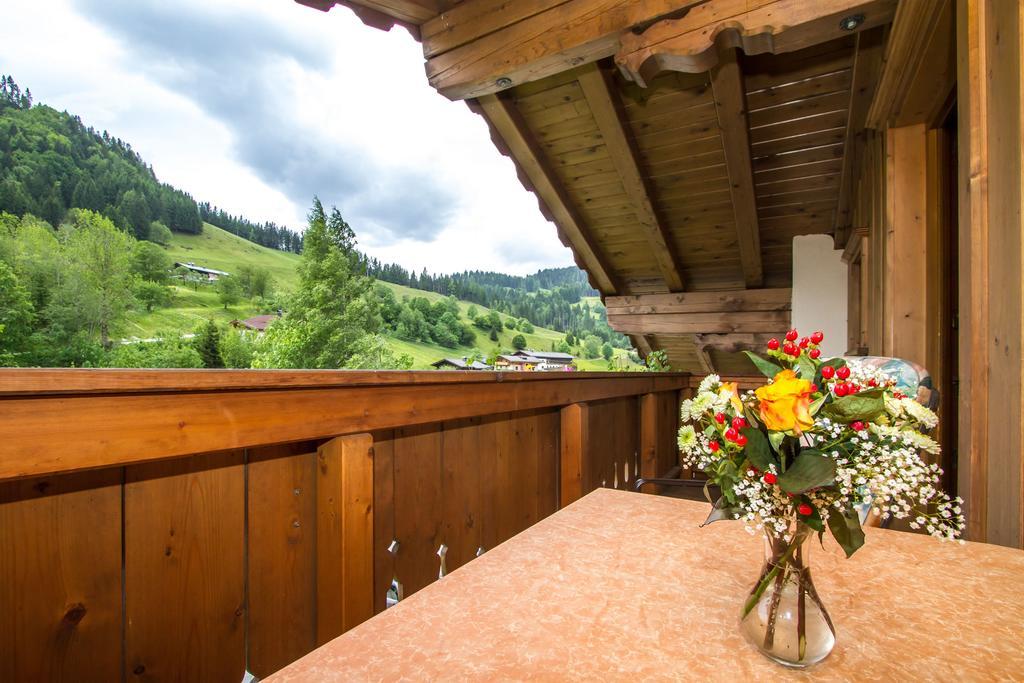 Ferienhaus Niedermoser Leogang Habitación foto