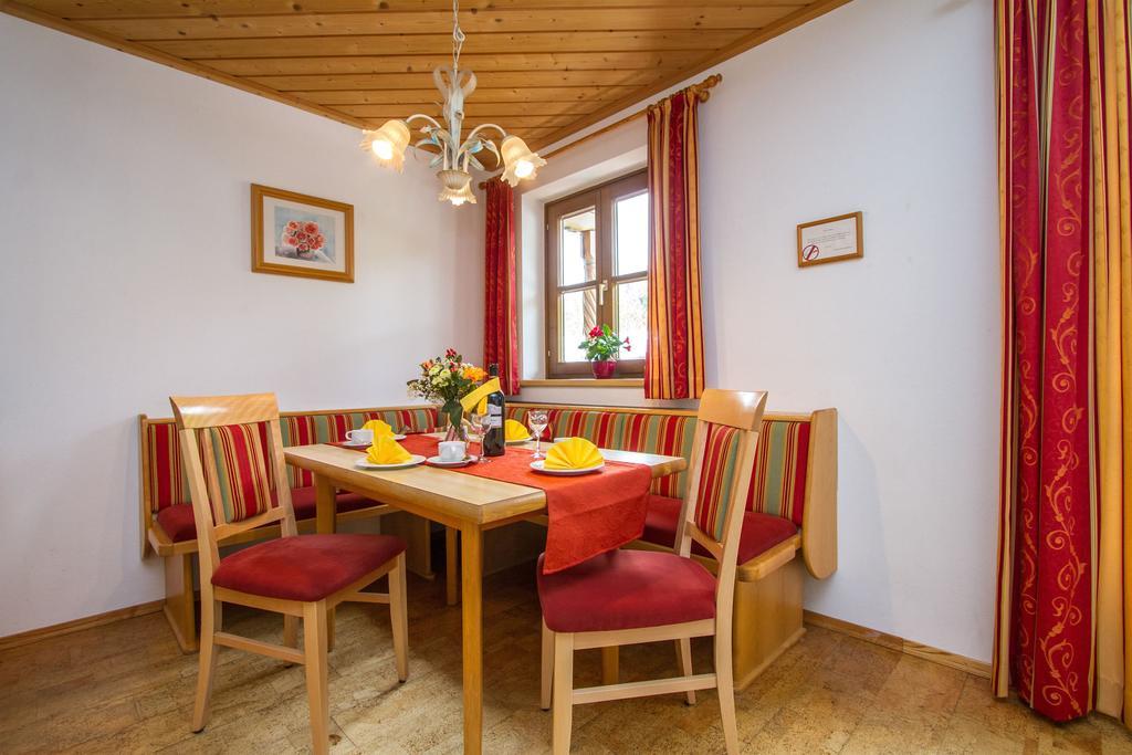 Ferienhaus Niedermoser Leogang Habitación foto